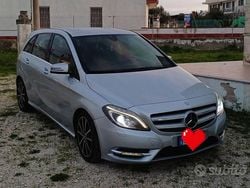 Grigio Usata 2015 Mercedes B180 Premium Monovolume | 7999 € (Buon prezzo)