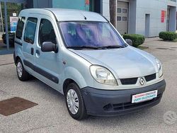 Grigio Usata 2005 Renault Kangoo Monovolume | 2900 €