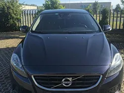 Blu/azzurro Usata 2016 Volvo V40 Momentum Station wagon | 11.800 € (Buon prezzo)
