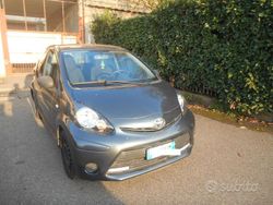 Nero Usata 2013 Toyota Aygo Connect Style Due volumi | 4900 € (Cara)