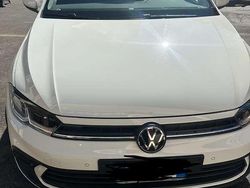 Bianco Usata 2023 VW Polo Style Tre volumi | 19.600 € (Buon prezzo)