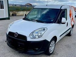 Bianco Usata 2012 Fiat Doblò Monovolume | 5400 € (Buon prezzo)