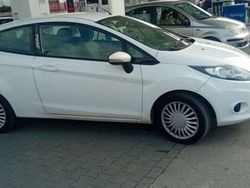 Bianco Usata 2010 Ford Fiesta Business Edition Due volumi | 2300 € (Ottimo prezzo)
