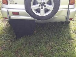 Grigio Usata 2005 Toyota RAV4 SUV | 1800 € (Buon prezzo)