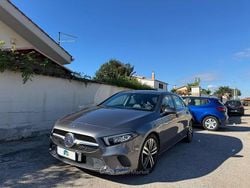 Gray Usata 2019 Mercedes A160 Tre volumi | 19.490 € (Ottimo prezzo)