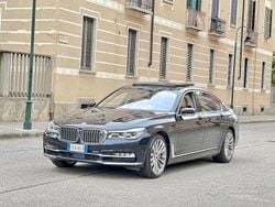 Azurit metallic individual Usata 2016 BMW 750L Executive Tre volumi | 50.000 €