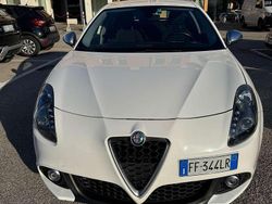 Bianco Usata 2016 Alfa Romeo Giulietta Super Due volumi | 5500 € (Ottimo prezzo)