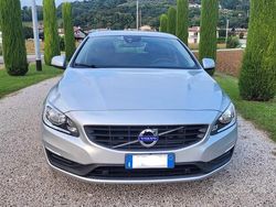 Grigio Usata 2018 Volvo V60 Business Edition Station wagon | 14.500 € (Buon prezzo)
