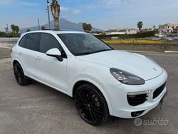 Bianco Usata 2017 Porsche Cayenne Platinum Edition SUV | 28.999 € (Super prezzo)