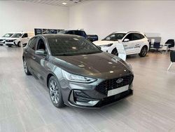 Grigio metallizzato Nuova 2025 Ford Focus ST-Line Tre volumi | 23.300 € (Buon prezzo)