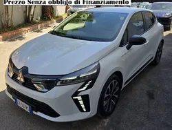 Bianco pastello Usata 2024 Mitsubishi Colt Invite Tre volumi | 14.900 € (Ottimo prezzo)