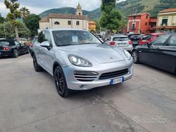 Grigio Usata 2011 Porsche Cayenne SUV | 17.900 € (Molto cara)