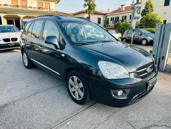 Usata 2006 Kia Carens 2 Monovolume | 2900 € (Buon prezzo)