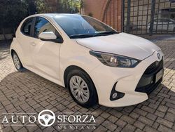 Bianco Usata 2023 Toyota Yaris Hybrid Active Tre volumi | 15.500 € (Super prezzo)