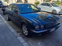 Verde Usata 2005 Jaguar XJ8 Tre volumi | 16.500 €