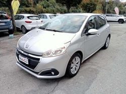 Grigio Usata 2013 Peugeot 208 Active Due volumi | 6800 € (Buon prezzo)
