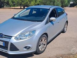 Grigio Usata 2012 Ford Focus Titanium Tre volumi | 4500 €