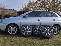 Grigio Usata 2007 Seat Ibiza Stylance Tre volumi | 3400 € (Buon prezzo)