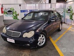 Blu Usata 2002 Mercedes C220 Tre volumi | 1800 € (Buon prezzo)