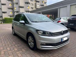 Usata 2022 VW Touran Highline Monovolume | 26.200 €