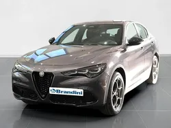 Grigio Usata 2024 Alfa Romeo Stelvio Sprint SUV | 42.700 € (Buon prezzo)