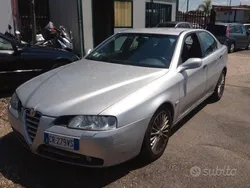 Grigio Usata 2004 Alfa Romeo 166 Distinctive Tre volumi | 3500 € (Molto cara)
