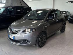 Grigio canna di fucile Usata 2022 Lancia Ypsilon Gold Due volumi | 10.500 € (Buon prezzo)