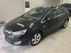 Usata 2010 Opel Astra Cosmo Tre volumi | 3750 € (Ottimo prezzo)