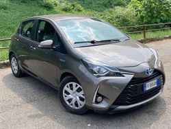 Blu/azzurro Usata 2017 Toyota Yaris Hybrid Due volumi | 11.500 € (Buon prezzo)