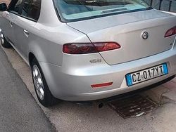 Grigio Usata 2006 Alfa Romeo 159 Tre volumi | 2300 € (Buon prezzo)