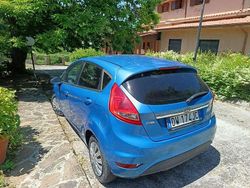 Blu/azzurro Usata 2009 Ford Fiesta Titanium Due volumi | 2700 € (Buon prezzo)