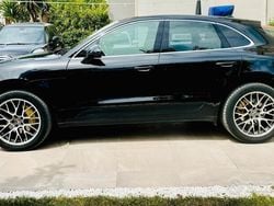 Nero Usata 2015 Porsche Macan SUV | 26.500 € (Molto cara)