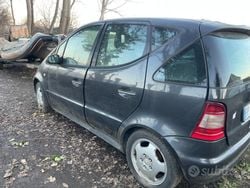 Grigio Usata 2000 Mercedes A160 Tre volumi | 500 € (Super prezzo)