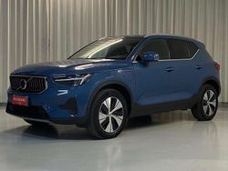 Fjord blue metallizzato Usata 2022 Volvo XC40 Core SUV | 29.226 € (Buon prezzo)