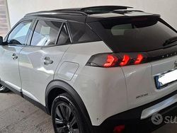 Bianco Usata 2020 Peugeot 2008 GT-line SUV | 20.490 € (Molto cara)