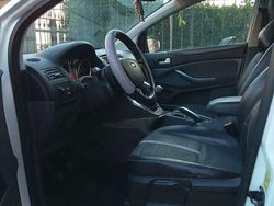 Bianco Usata 2009 Ford Kuga SUV | 6000 € (Buon prezzo)