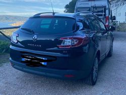 Nero Usata 2015 Renault Laguna III Tre volumi | 6700 €