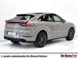 Grigio Usata 2019 Porsche Cayenne Turbo S SUV | 89.500 €