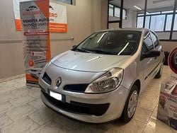 Argento Usata 2007 Renault Clio III Tre volumi | 1999 € (Buon prezzo)