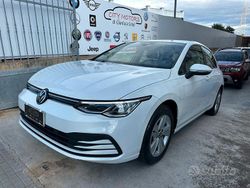 Bianco Usata 2020 VW Golf VII Life Tre volumi | 20.950 € (Buon prezzo)