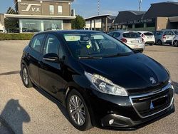 Nero Usata 2017 Peugeot 208 Due volumi | 7000 € (Buon prezzo)