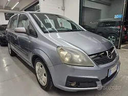 Grigio Usata 2006 Opel Zafira Cosmo Monovolume | 1900 € (Ottimo prezzo)