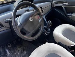 Usata 2004 Lancia Ypsilon Due volumi | 2550 € (Cara)