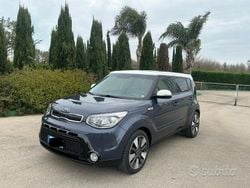 Viola Usata 2016 Kia Soul SUV | 9900 € (Buon prezzo)