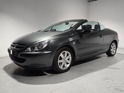 Verde Usata 2004 Peugeot 307 CC Cabrio | 3900 € (Buon prezzo)