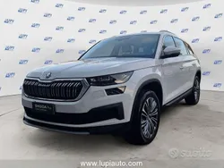 Bianco Nuova 2024 Skoda Kodiaq Style SUV | 33.100 € (Buon prezzo)
