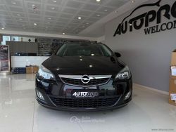 Nero Usata 2011 Opel Astra Cosmo Station wagon | 4900 € (Buon prezzo)