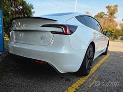 Usata 2024 Tesla Model 3 RWD Tre volumi | 34.300 € (Molto cara)