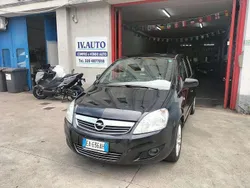Nero Usata 2009 Opel Zafira Cosmo Monovolume | 5700 € (Molto cara)