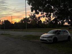 Bianco Usata 2019 VW Golf VII R-line Tre volumi | 22.000 € (Molto cara)